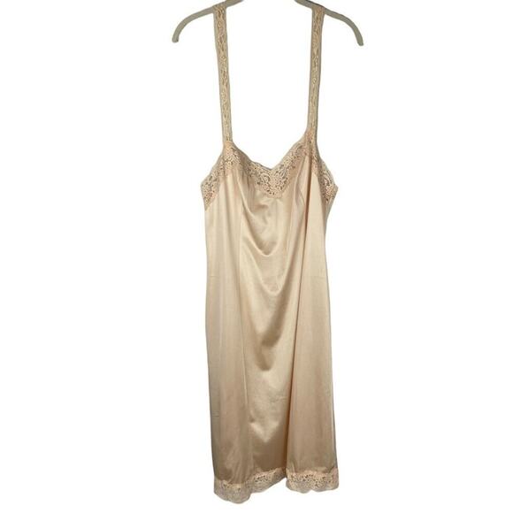 Vintage Vanity Fair gold lace trim slip size 34 - Picture 1 of 8